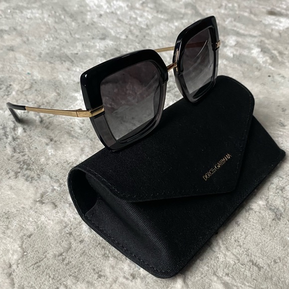 SOLD. BRAND NEW Dolce and Gabbana Sunglasses - Picture 3 of 5
